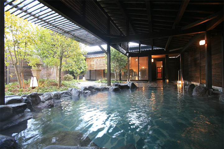 Open-air hot spring Manten no Yu