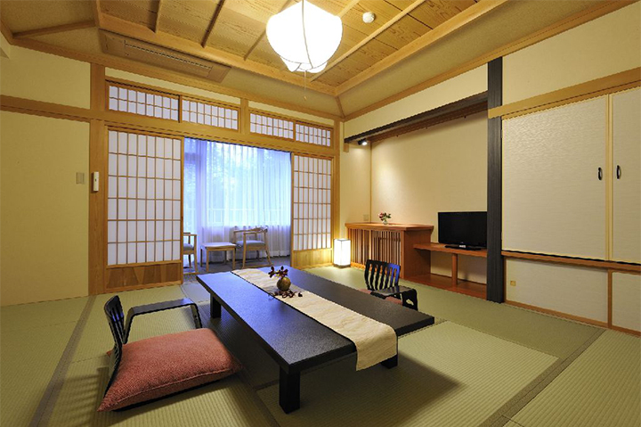 Seiryutei Japanese-style room (e.g.): 12.5 jo (19.34 m2), capacity: 5 people